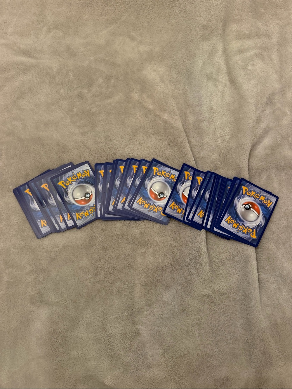 44 Random Pokemon Cards - Picture 2 of 3